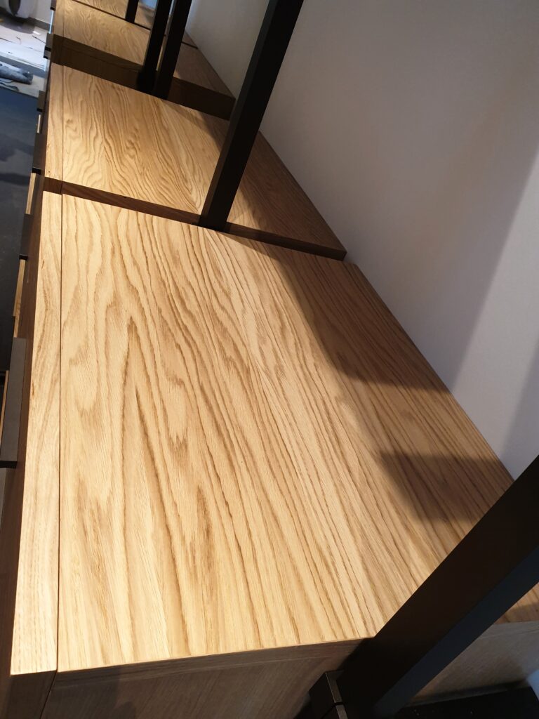 Walk In med aluminium sojler fra Raumplus