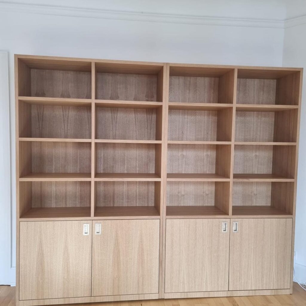 Indbyggnings bogreol
