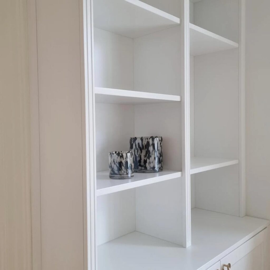 Indbyggnings bogreol