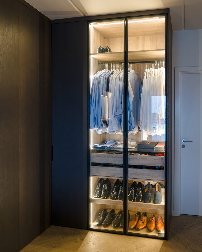 Skab bed finere låger