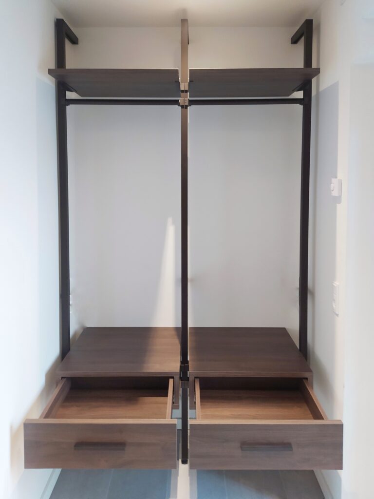 Walk In med aluminium sojler fra Raumplus